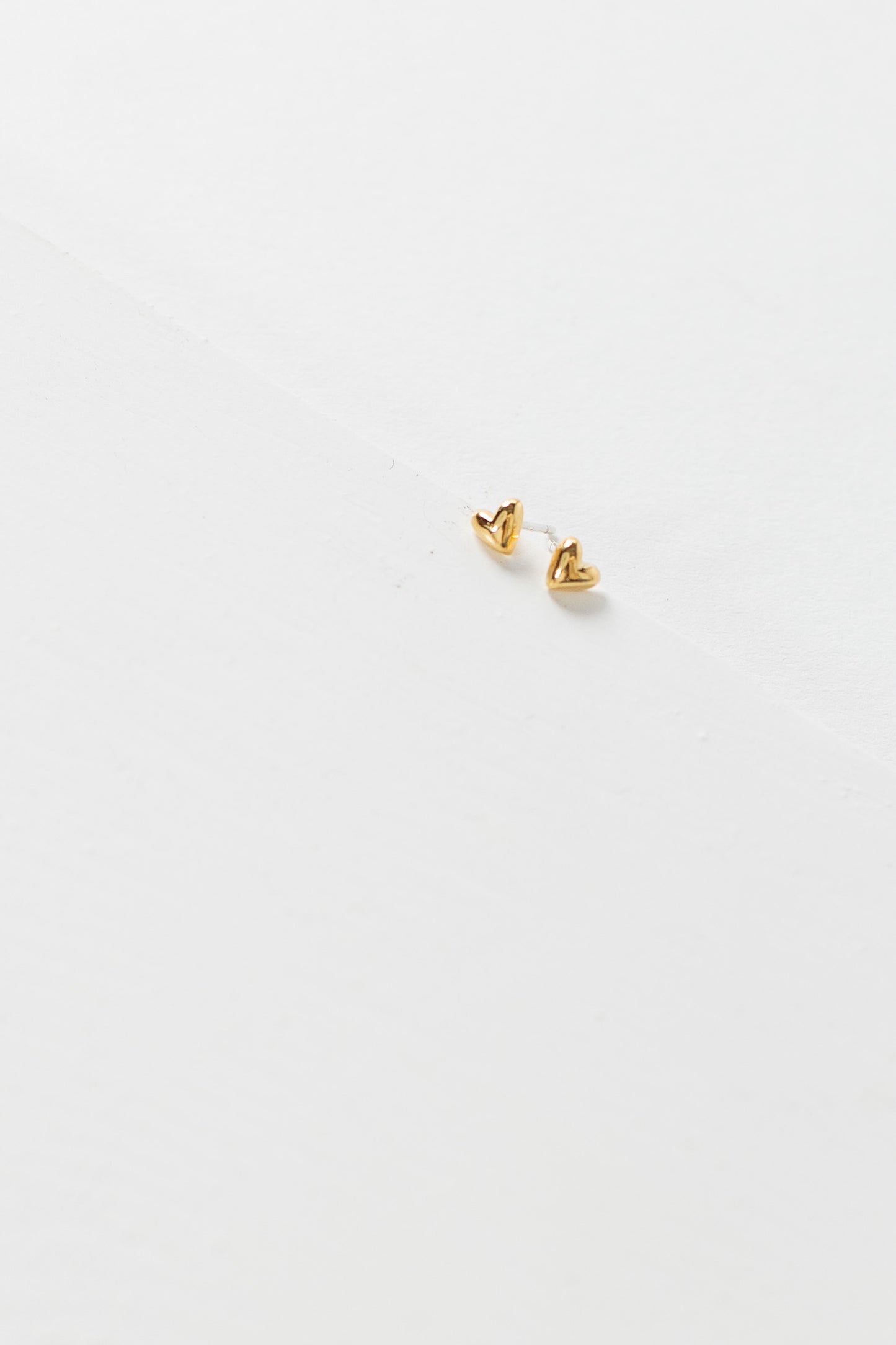 Cove Dainty Heart Earring