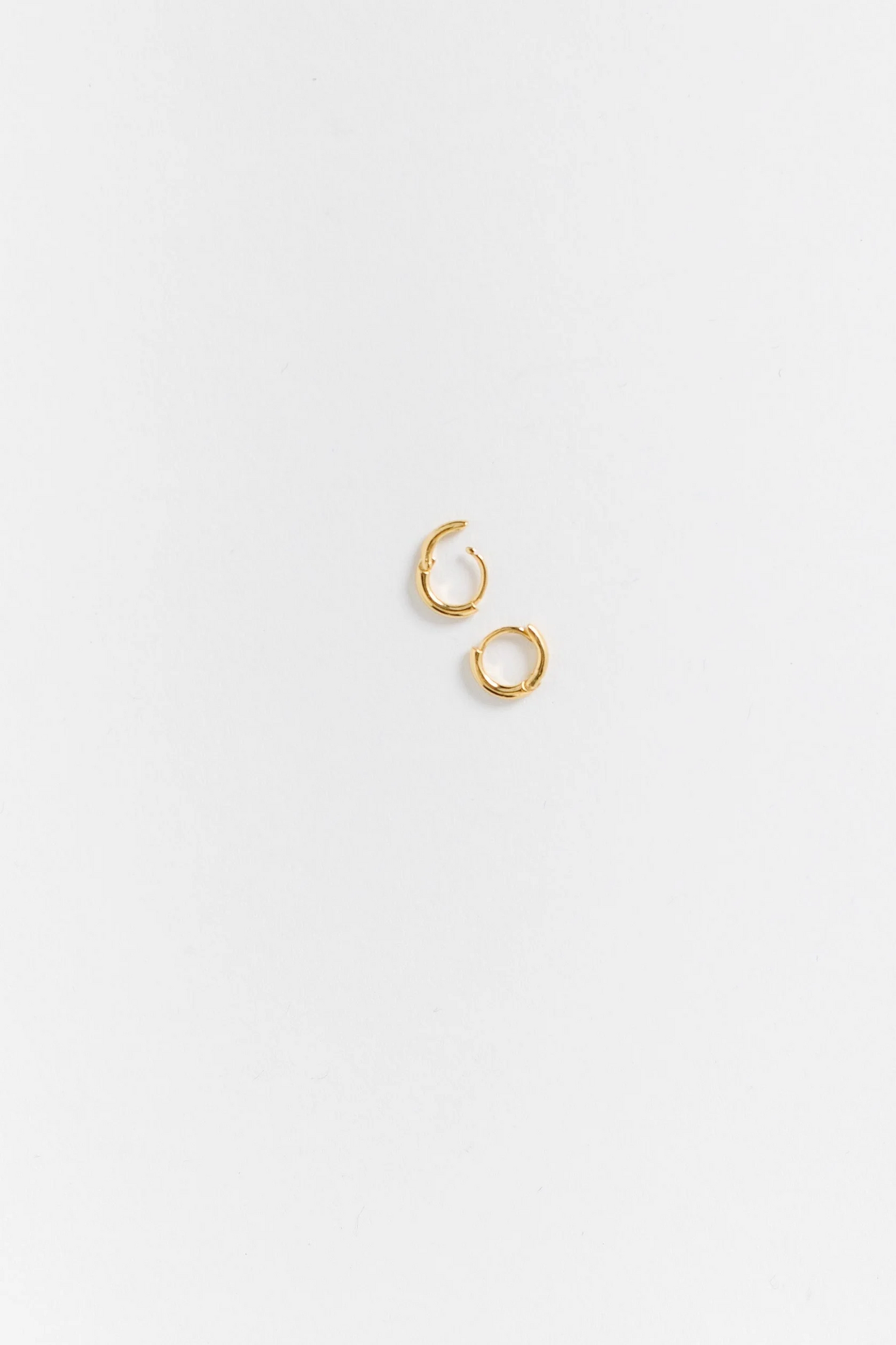 Cove Petite Hoops