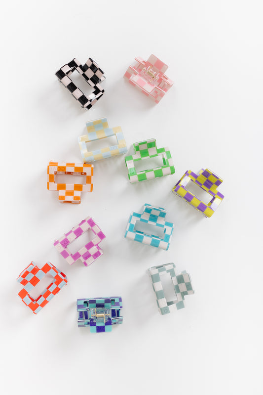 Cove Retro Checkered Hair Claw