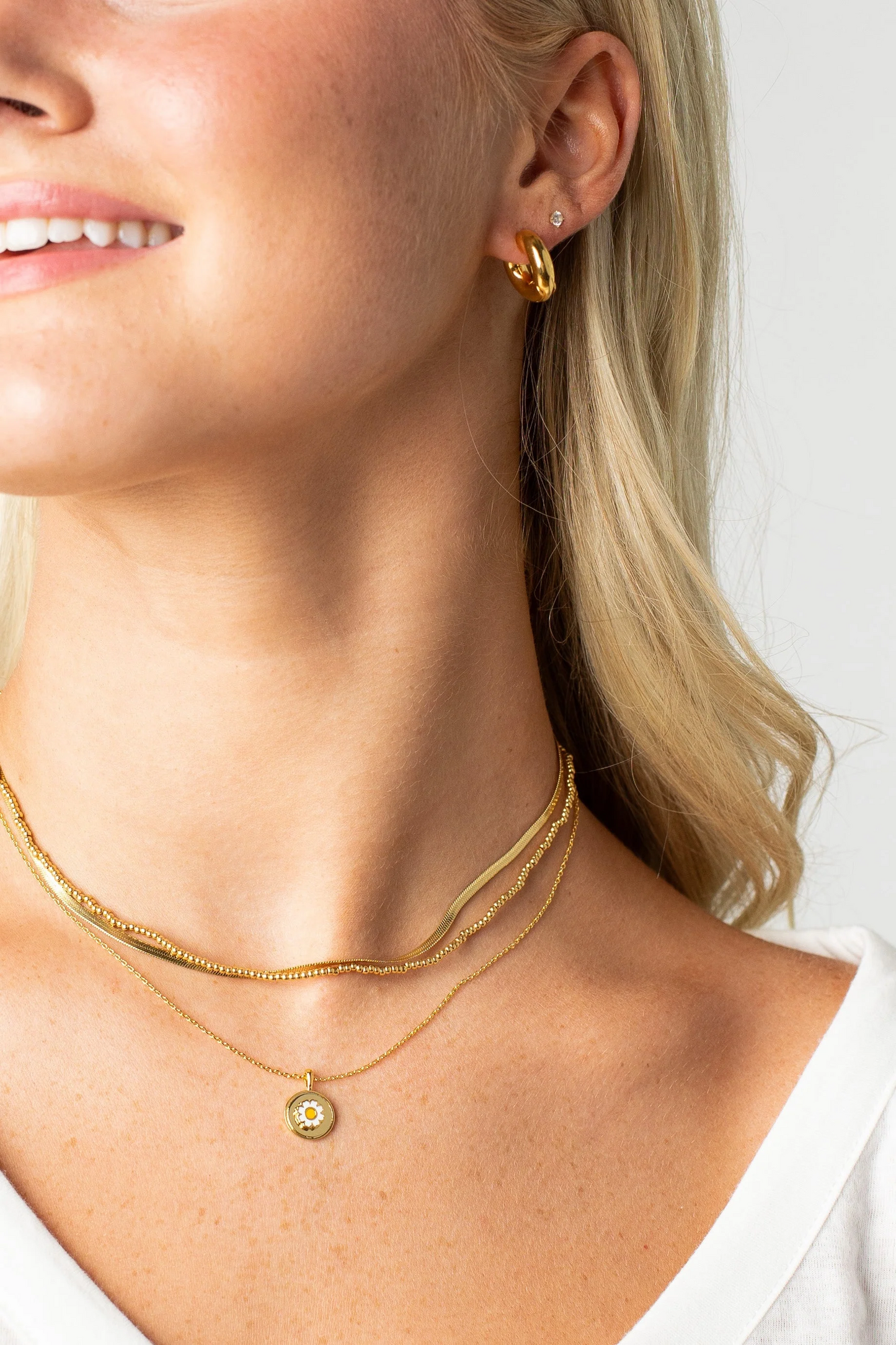 Cove Daisy Gold Necklace