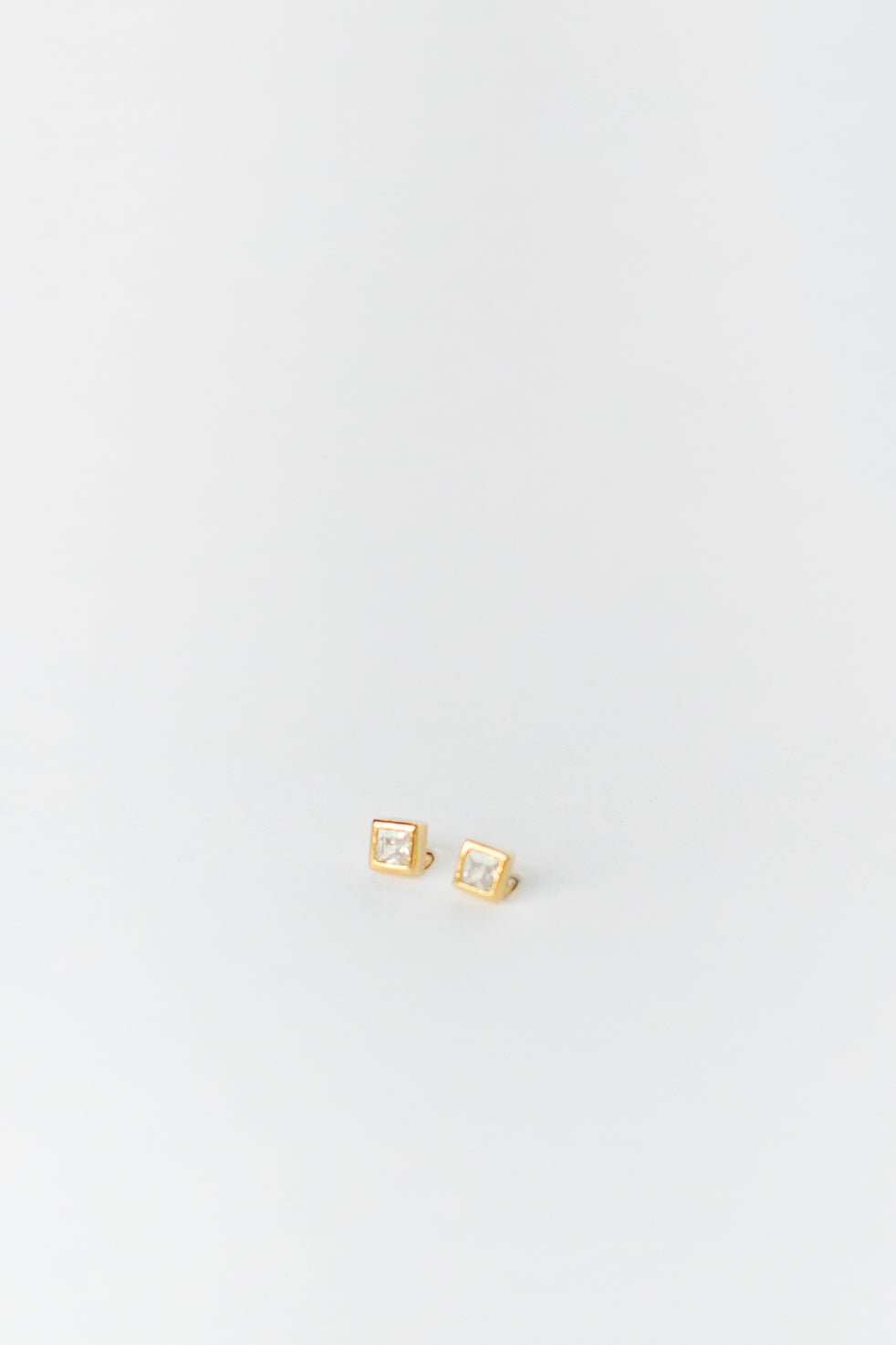 Cove Square Tiny Stud earrings