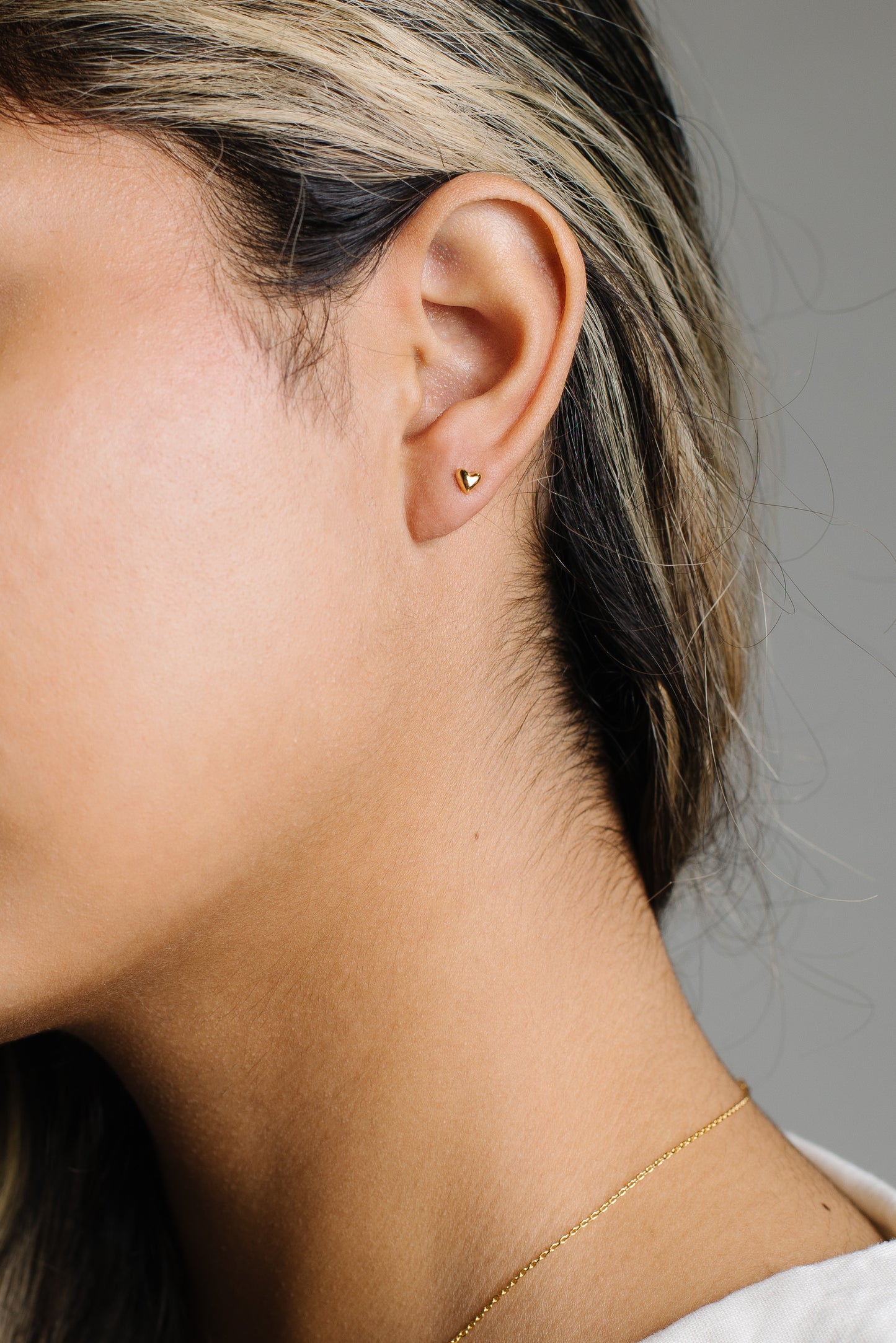 Cove Dainty Heart Earring