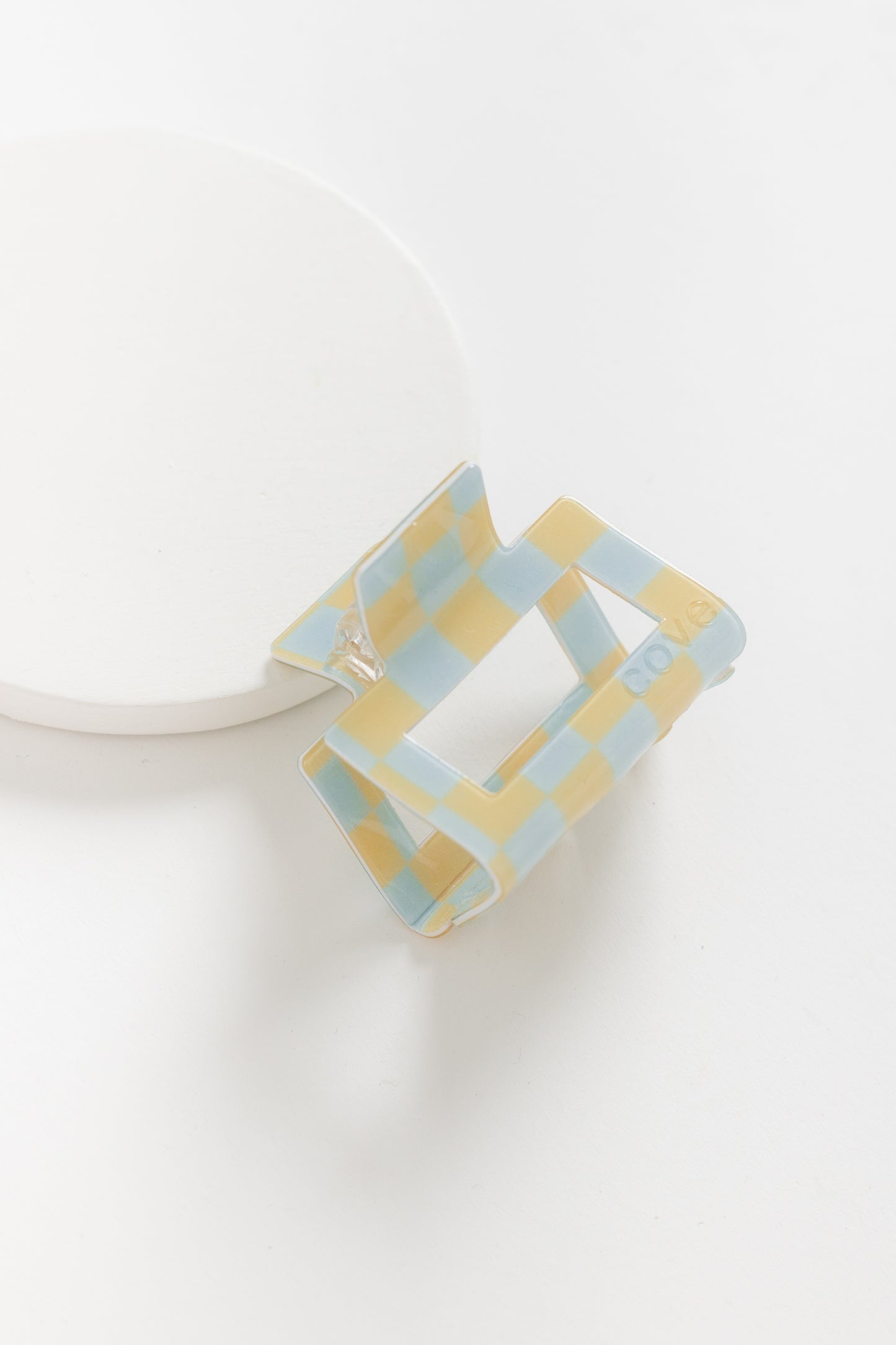 Cove Retro Checkered Hair Claw