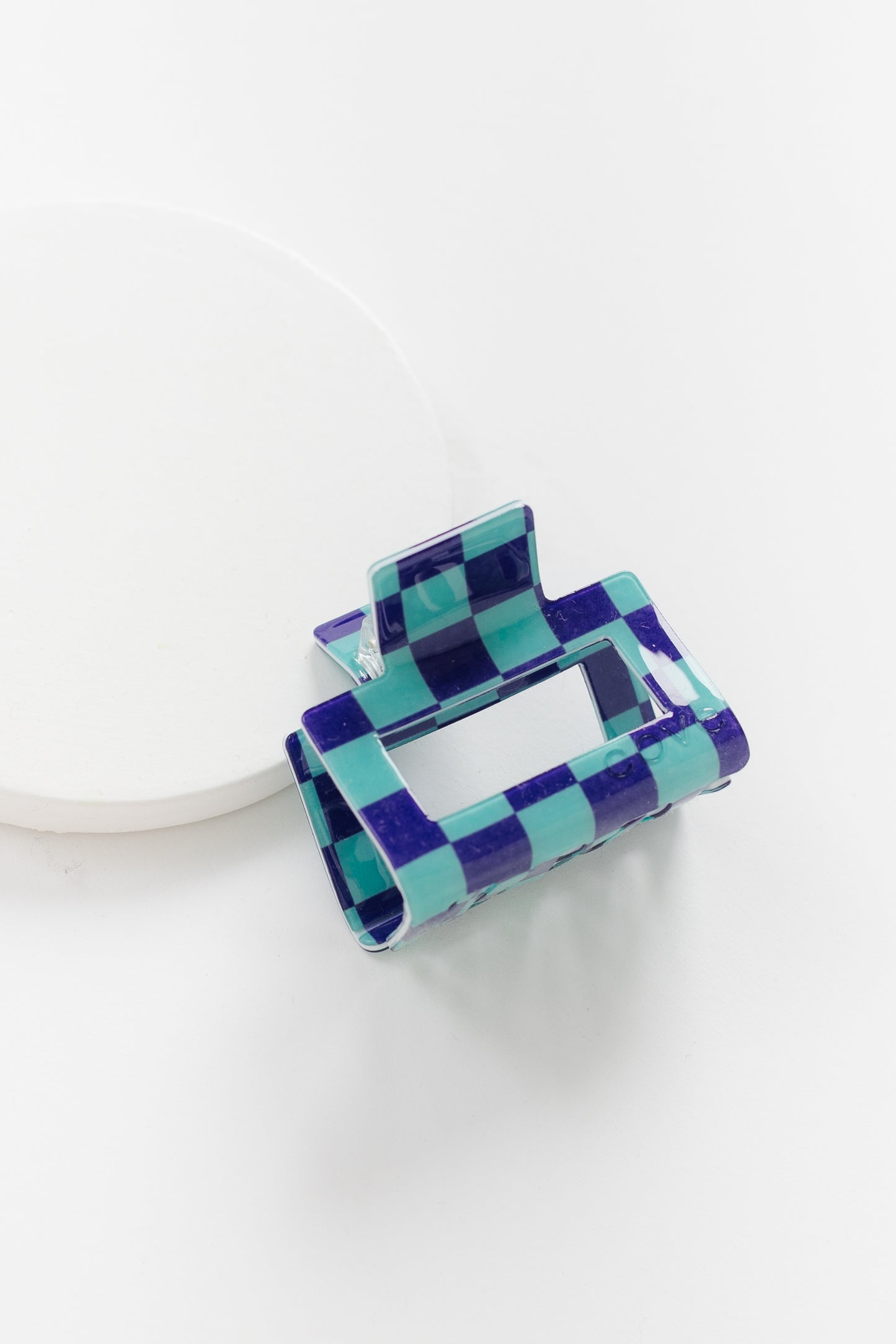 Cove Retro Checkered Hair Claw