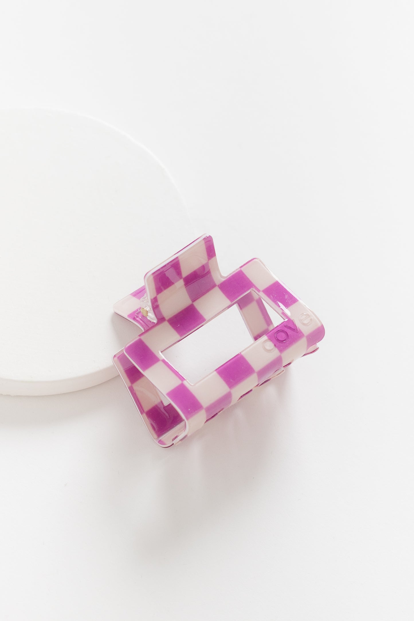 Cove Retro Checkered Hair Claw