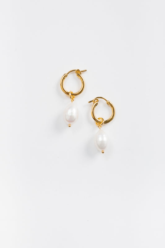 Cove Drop Pearl Hoops