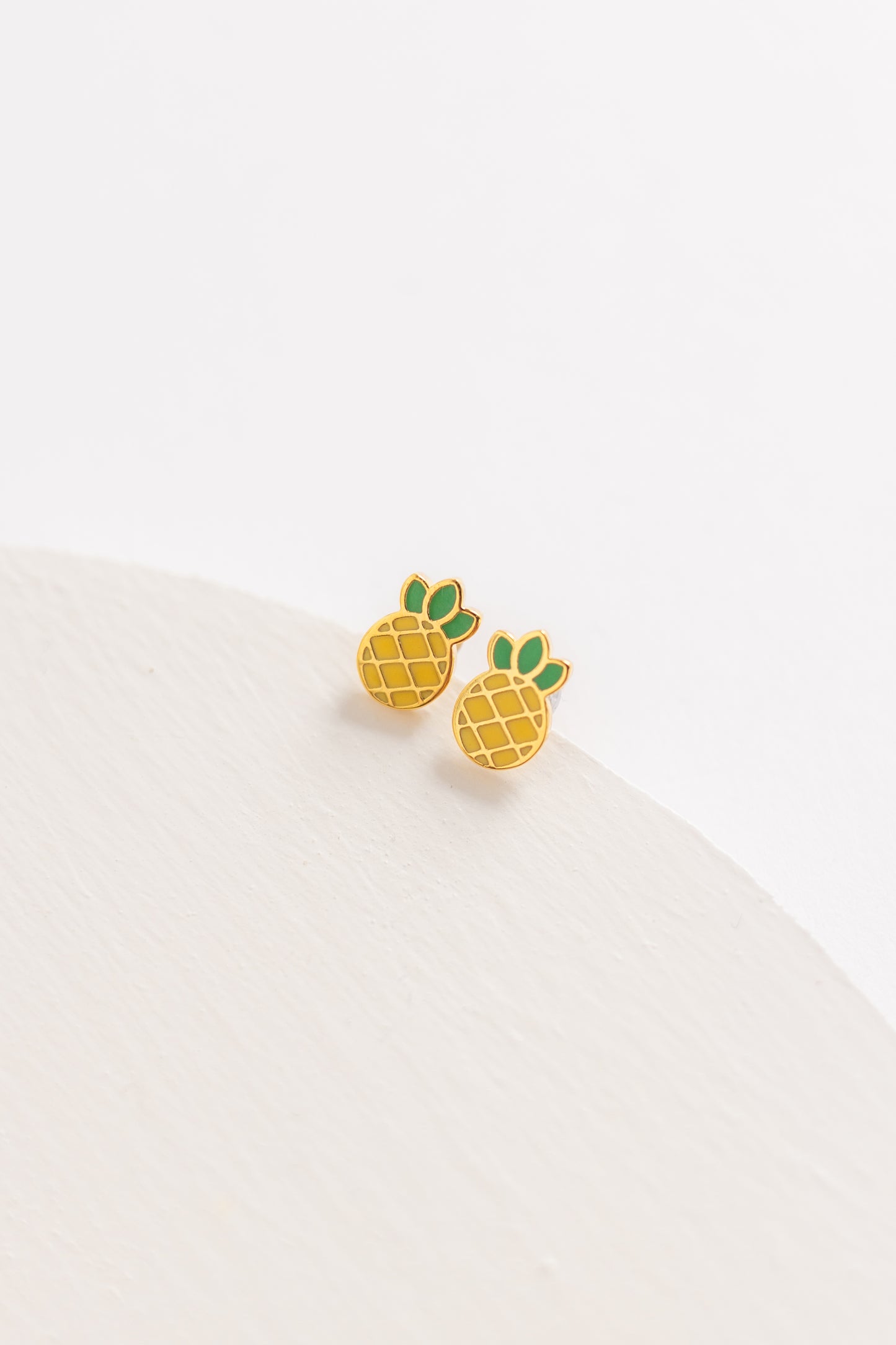 Cove Pineapple Stud Earrings